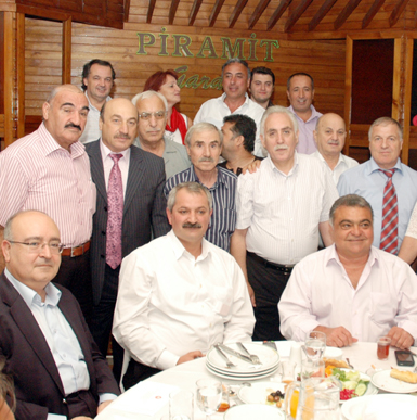 Demokrat Parti Bahçelievler iftarda buluştu