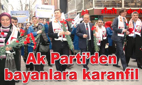 Ak Parti Bahçelievler'den bayanlara karanfil